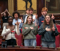 Parlement des étudiants au Sénat