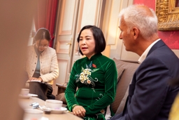 Bezoek van een Vietnamese parlementaire delegatie