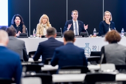 De Parlementaire Vergadering van de NAVO komt samen in Ljubljana