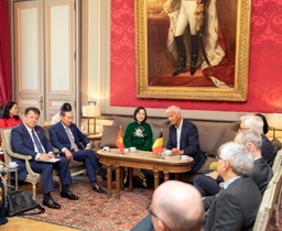 Bezoek van een Vietnamese parlementaire delegatie