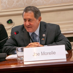 Une délégation parlementaire américaine visite le Sénat