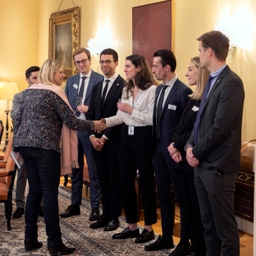 Stagiairs-diplomaten ontdekken de parlementaire diplomatie