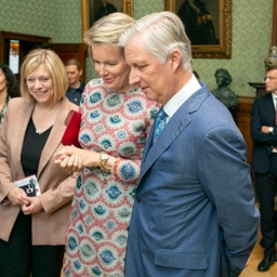 Bustes du Roi Philippe et de la Reine Mathilde au Sénat