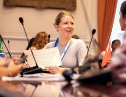 Jeugdraden debatteren in de Senaat over klimaat en biodiversiteit