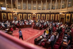 Jeugdraden debatteren in de Senaat over klimaat en biodiversiteit