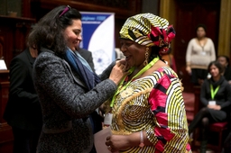 Ceremonie "Zoek uw Vredesvrouw 2014"