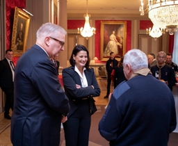 Guides et scouts au Sénat