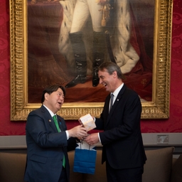 Ontmoeting met Z.E. de heer Yoshimasa HAYASHI