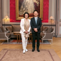 Visite de M. Jang, envoyé spécial du président de la République de Corée