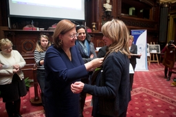 Ceremonie "Zoek uw Vredesvrouw 2014"