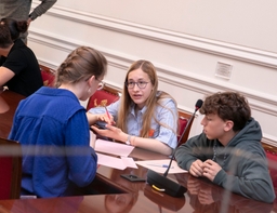 Jongerenparlement in de Senaat