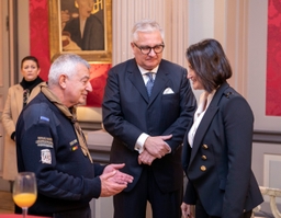 Guides et scouts au Sénat