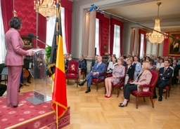 Borstbeelden van Koning Filip en Koningin Mathilde in de Senaat
