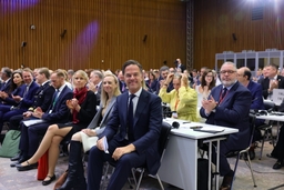 De Parlementaire Vergadering van de NAVO komt samen in Ljubljana