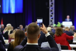 De Parlementaire Vergadering van de NAVO komt samen in Ljubljana