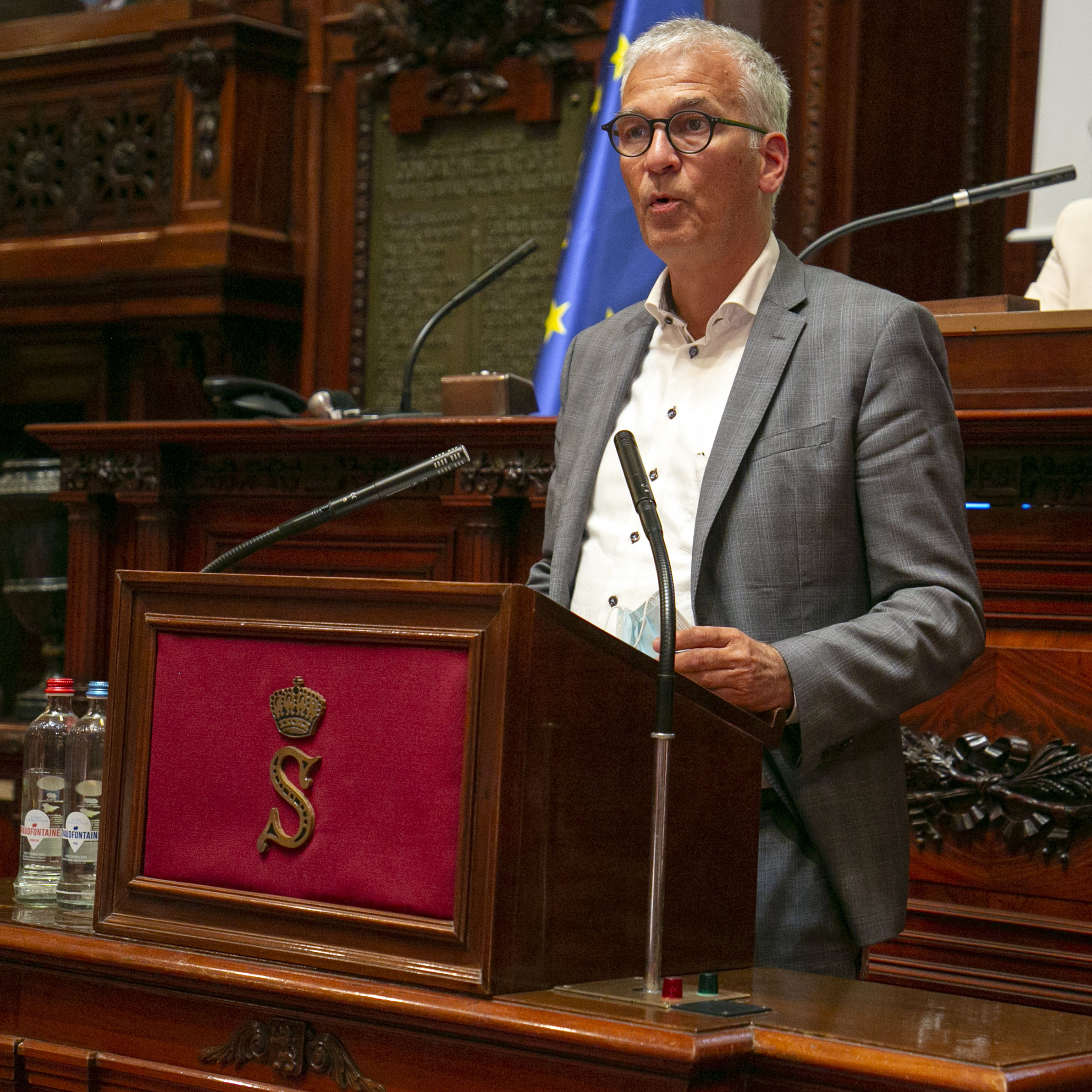  Le Sénat va travailler à l'amélioration des procédures des marchés publics