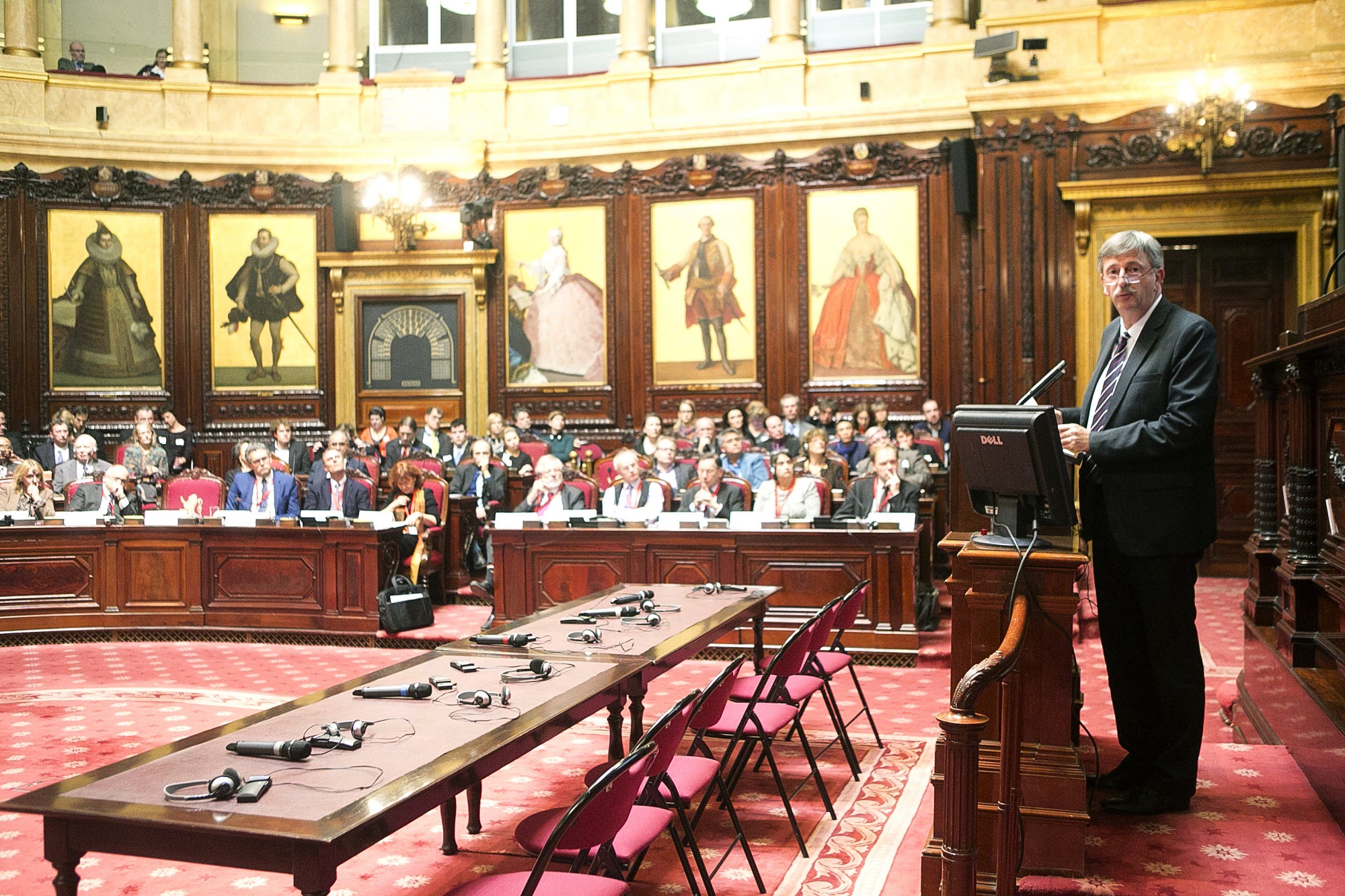  Colloquium: Welke toekomst voor het wetenschappelijk onderzoek in België?