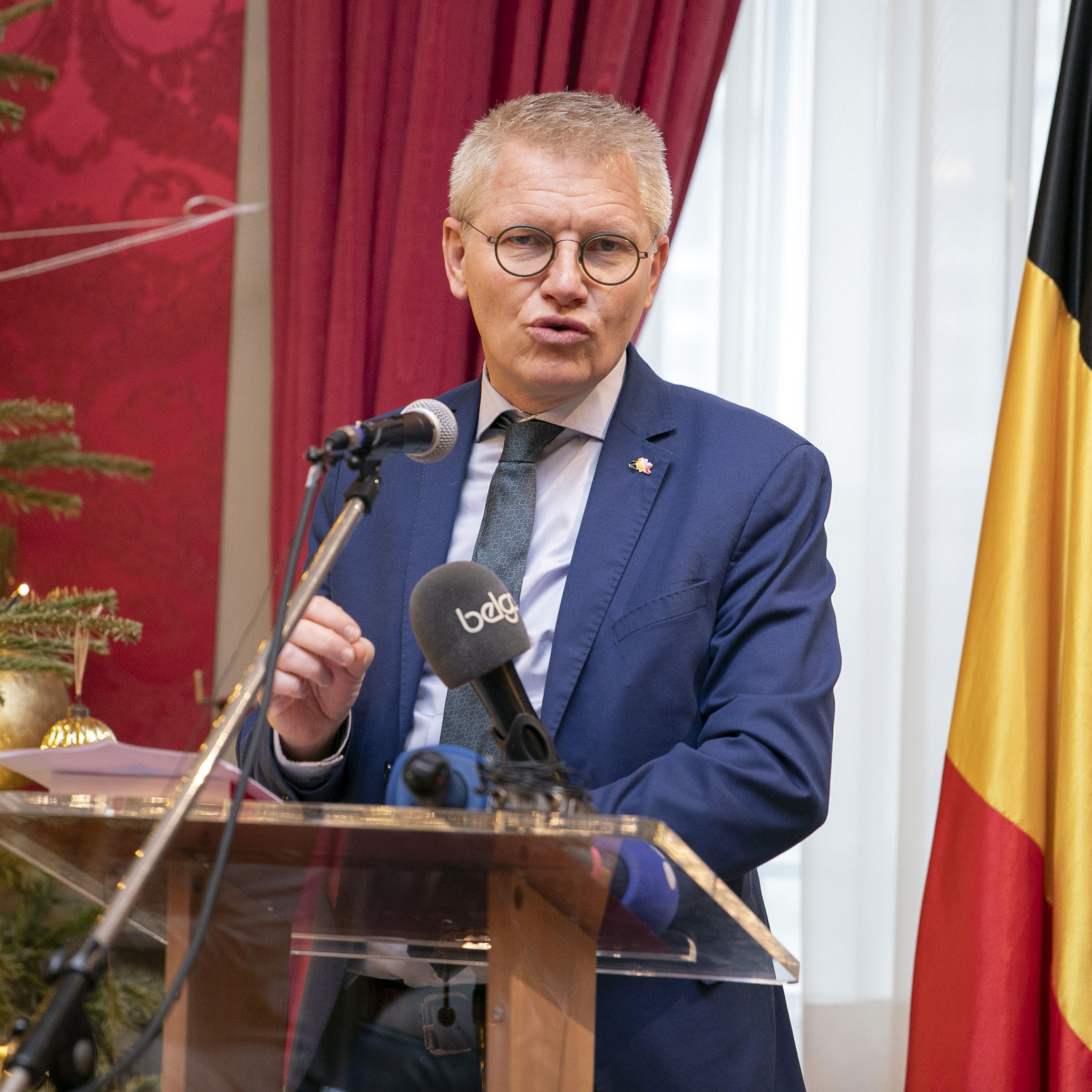  Groep van Wijzen presenteert zijn conclusies aan de federale regering