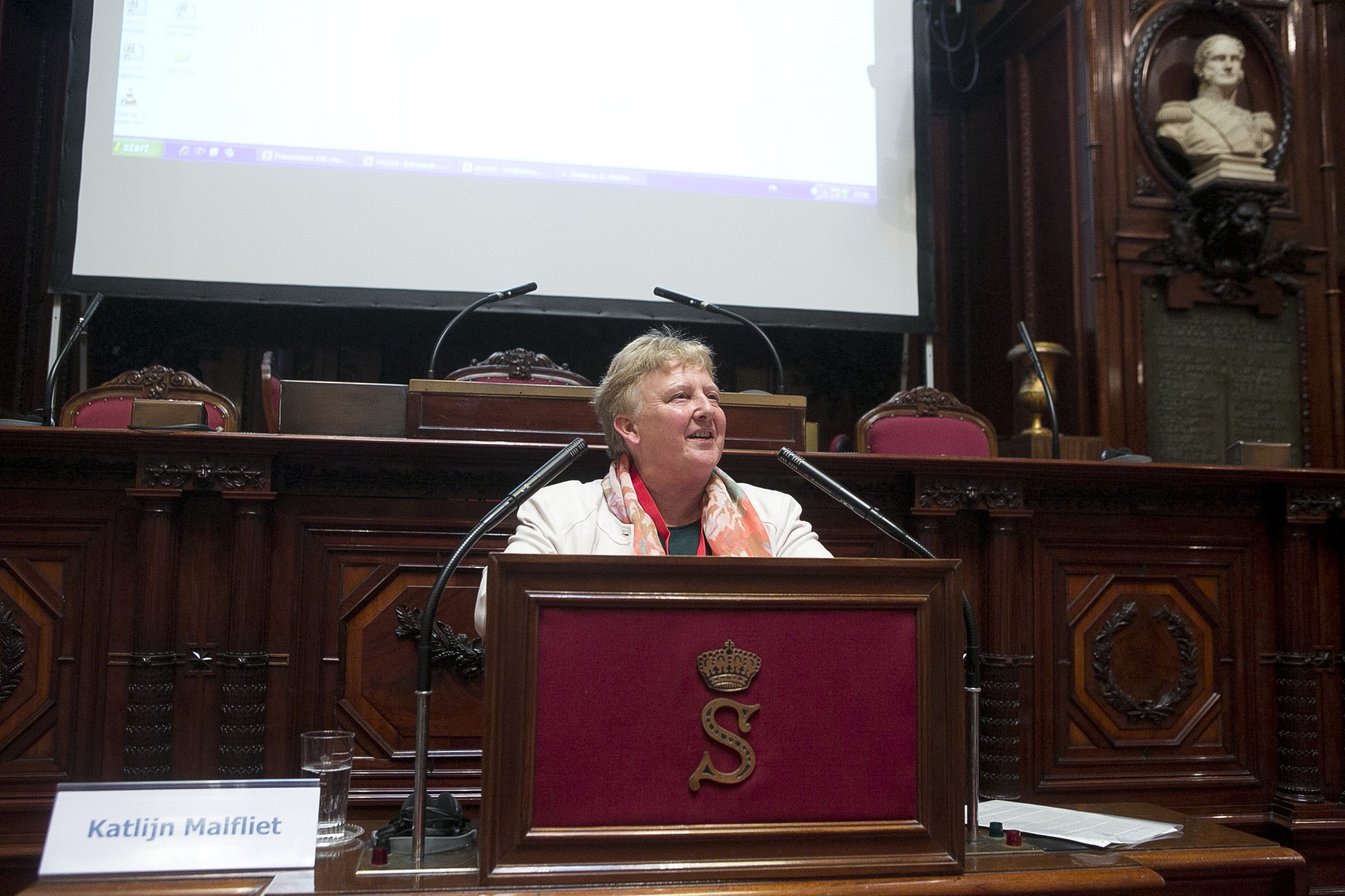  Ceremonie "Zoek uw Vredesvrouw 2014"