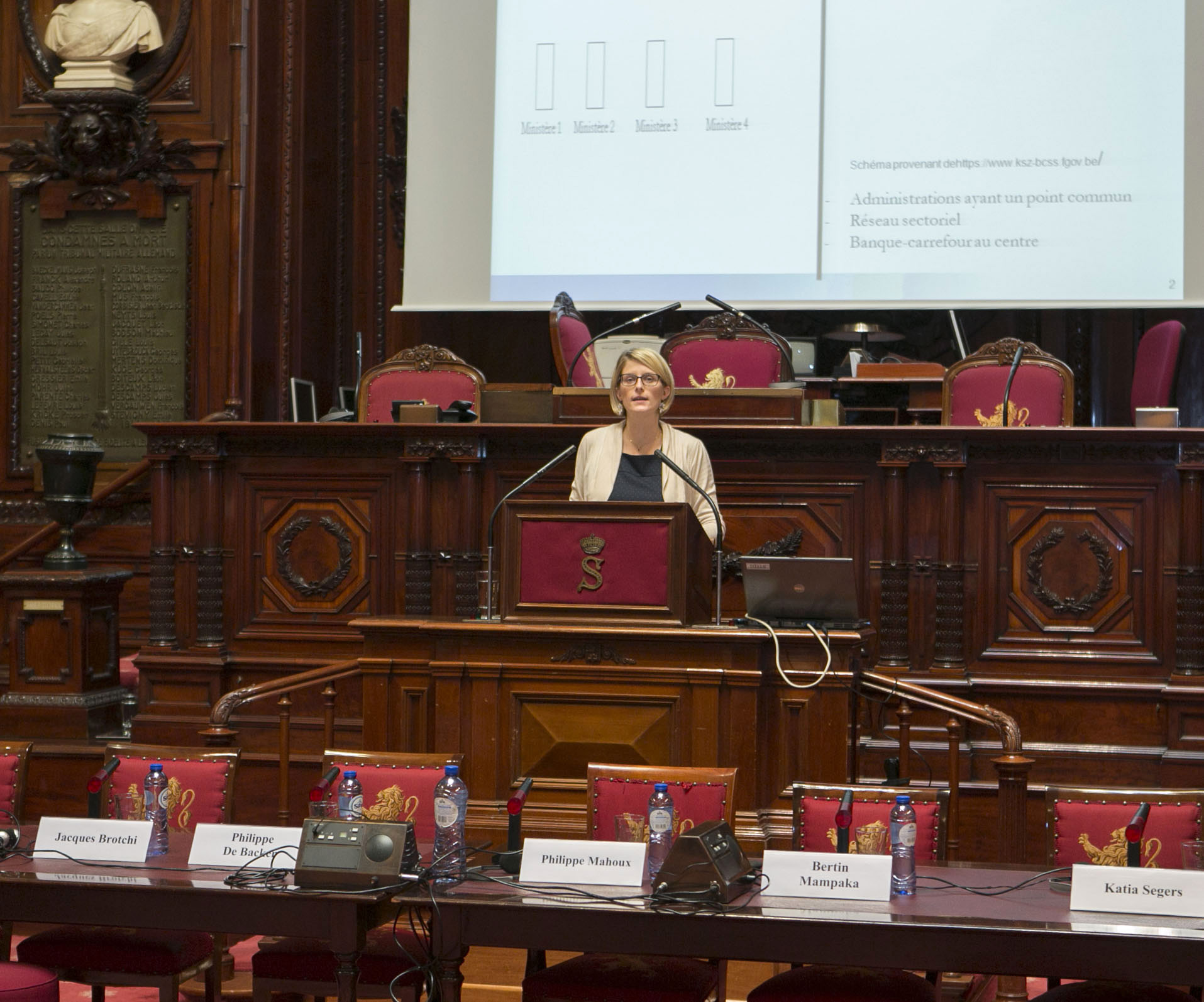  Colloque « La vie privée des citoyens et la protection des données face aux nouvelles technologies : les enjeux »