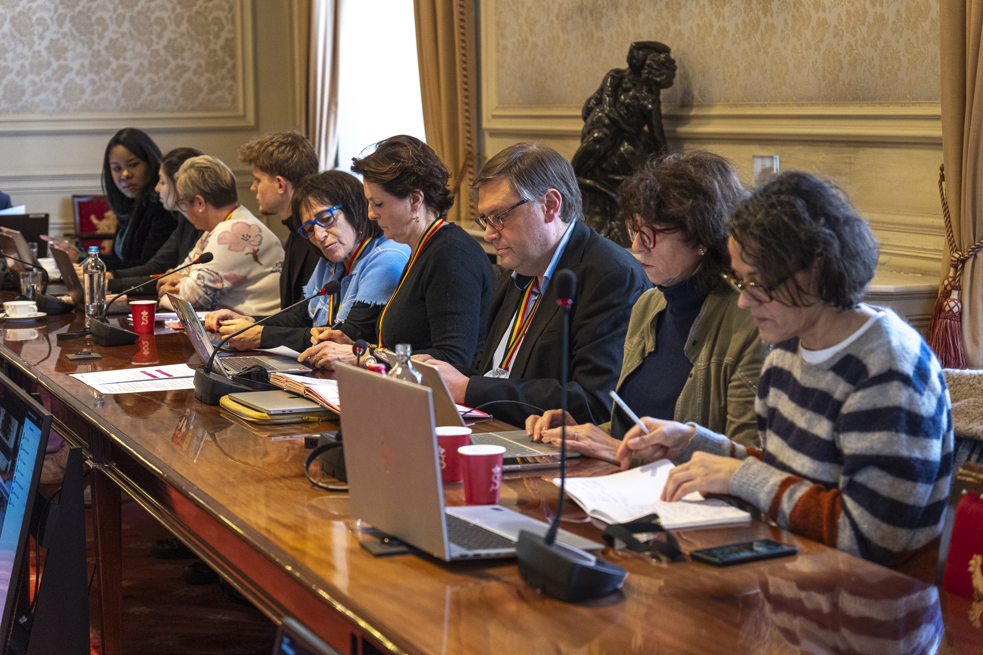  Voorstellen van resolutie over de ziekte van Alzheimer besproken in commissie