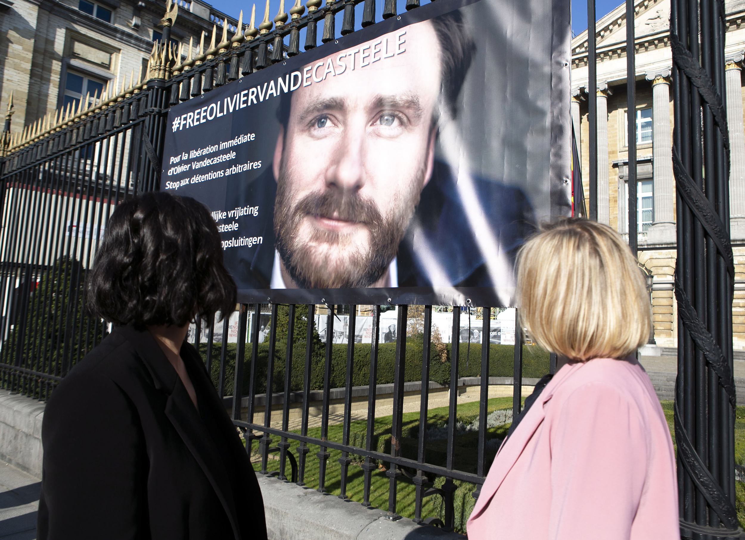  Soutien à Olivier Vandecasteele