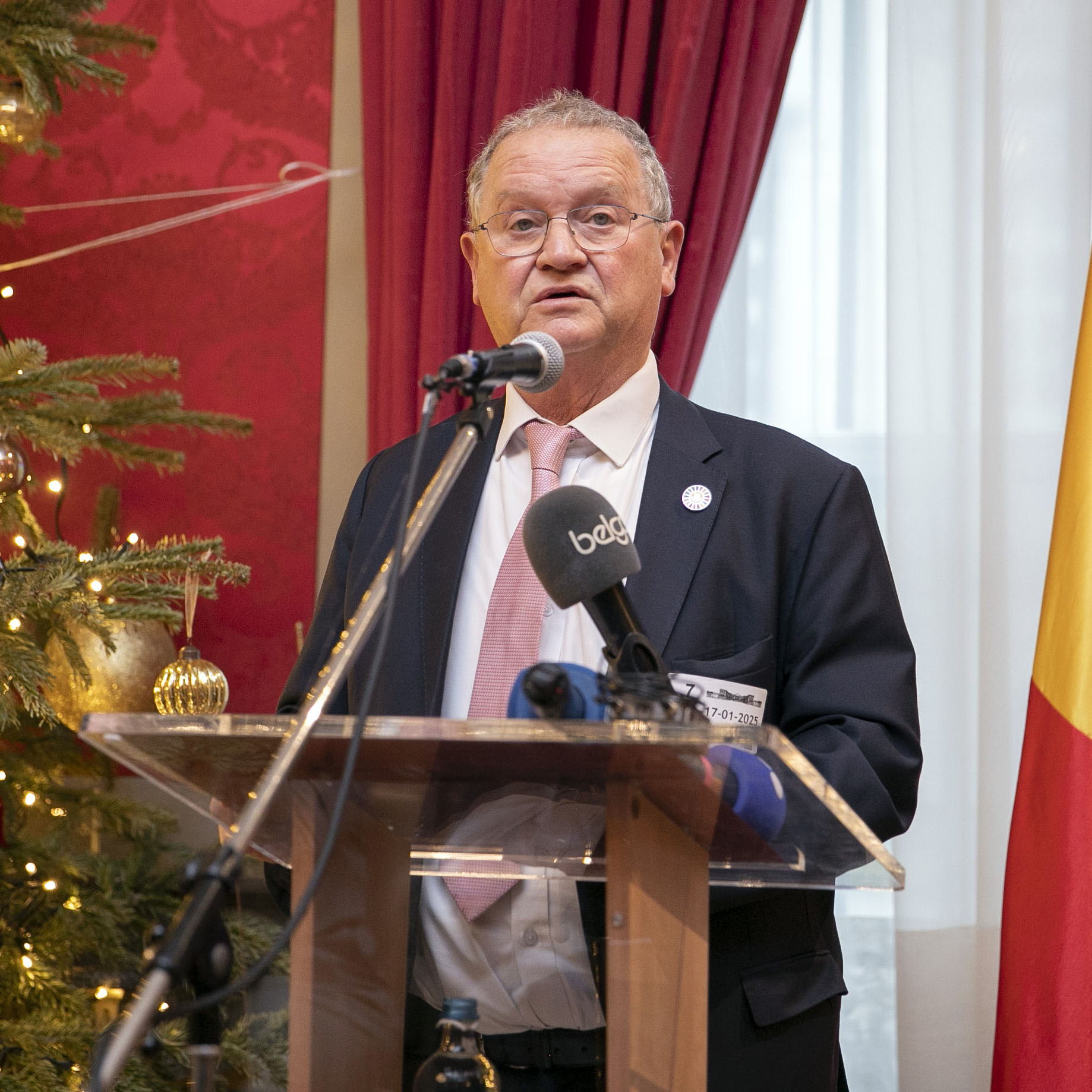  Groep van Wijzen presenteert zijn conclusies aan de federale regering