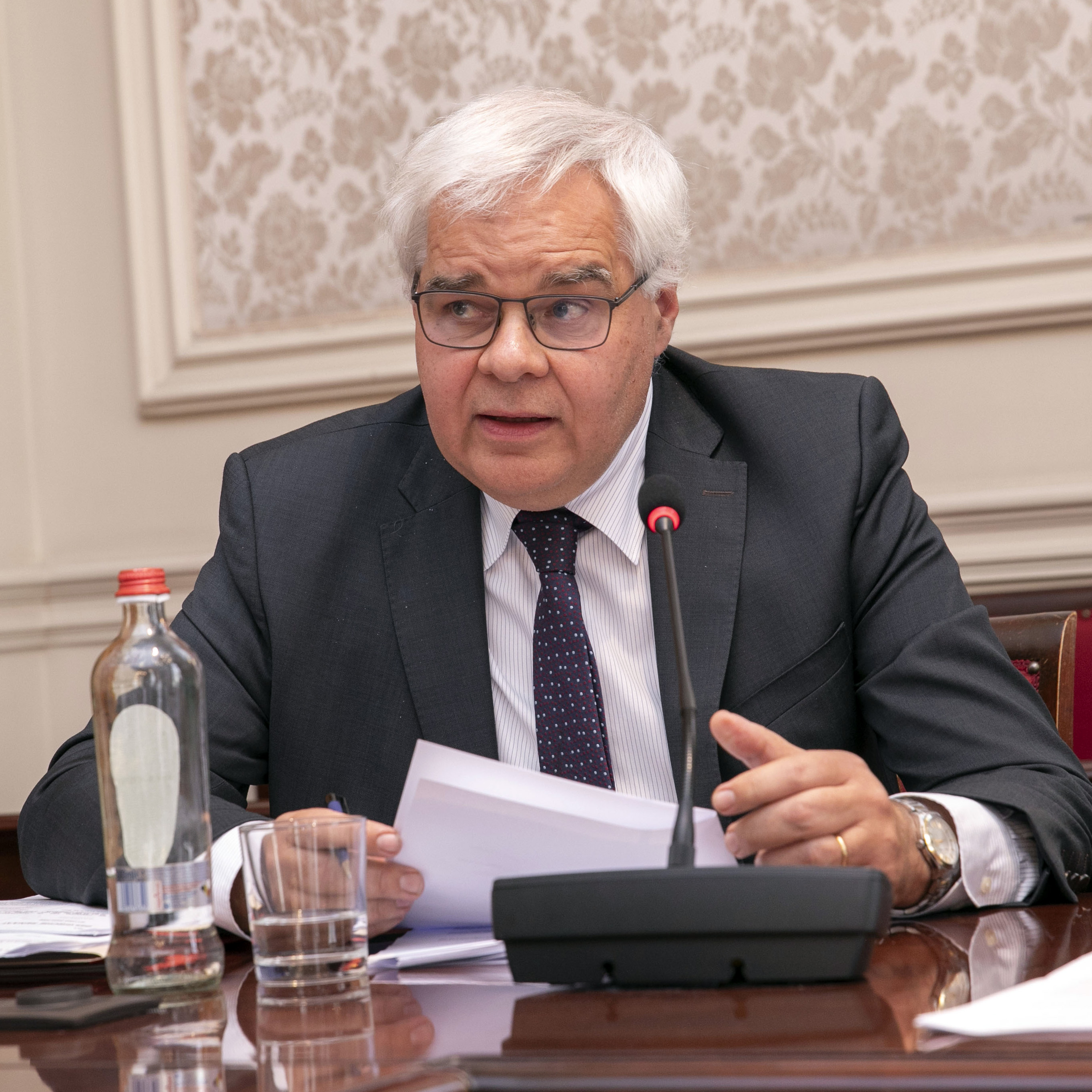  Enquêtes parlementaires