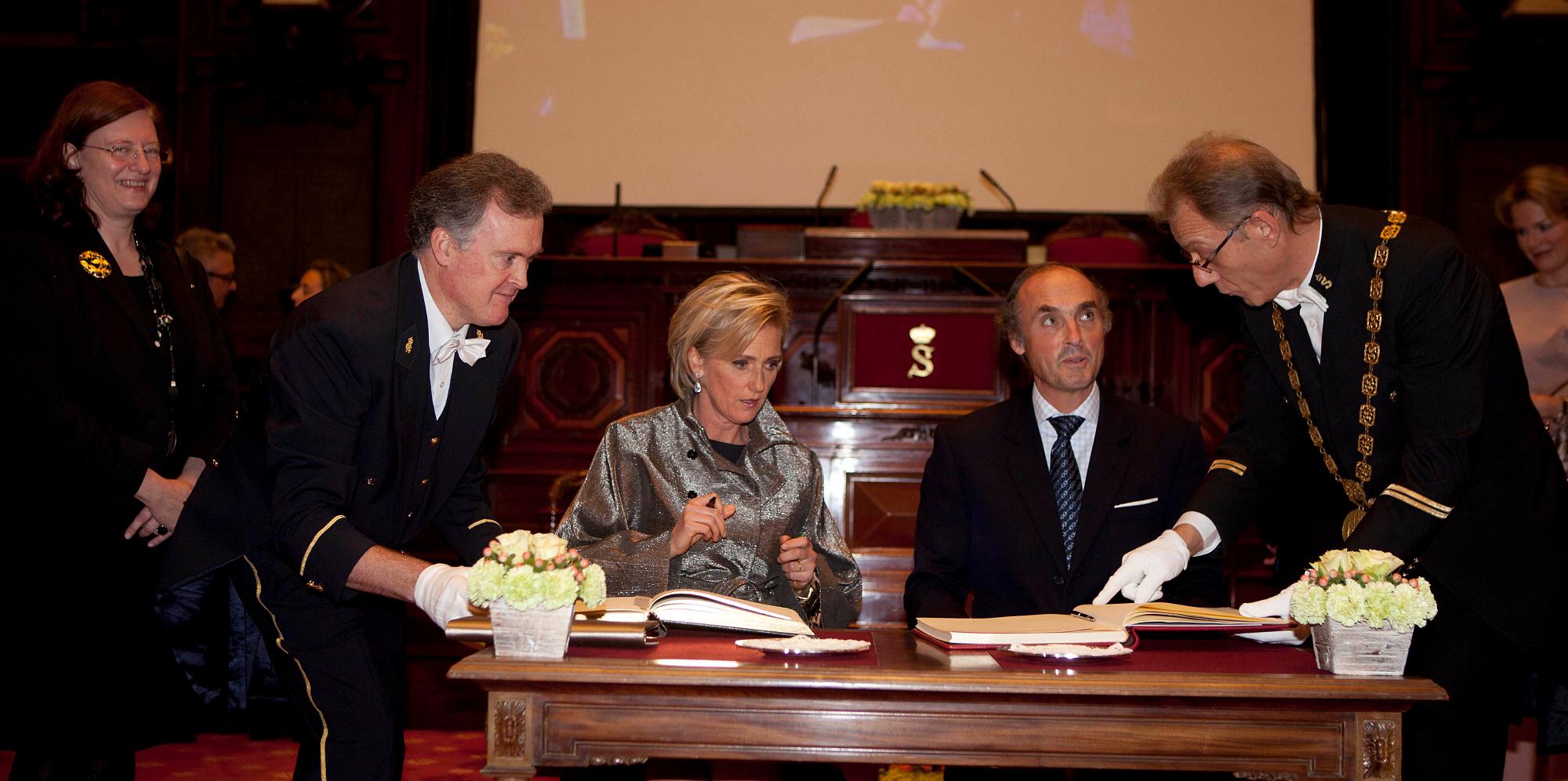  La Fête du Roi au Parlement féderal - “Hommage aux bénévoles et aux volontaires” - 15/11/2011