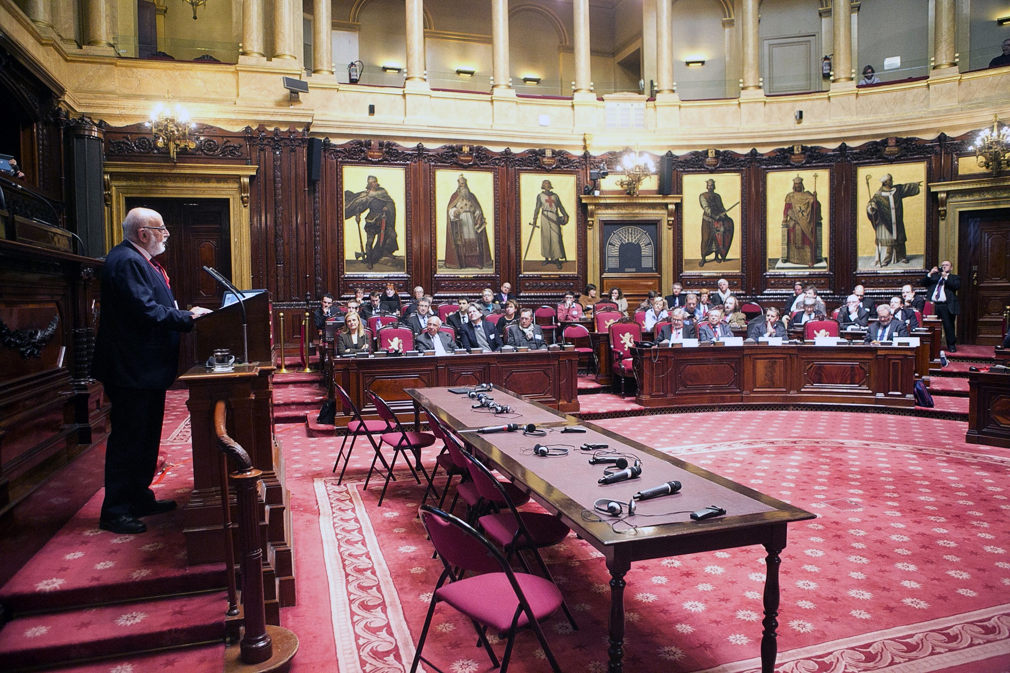  Colloquium: Welke toekomst voor het wetenschappelijk onderzoek in België?