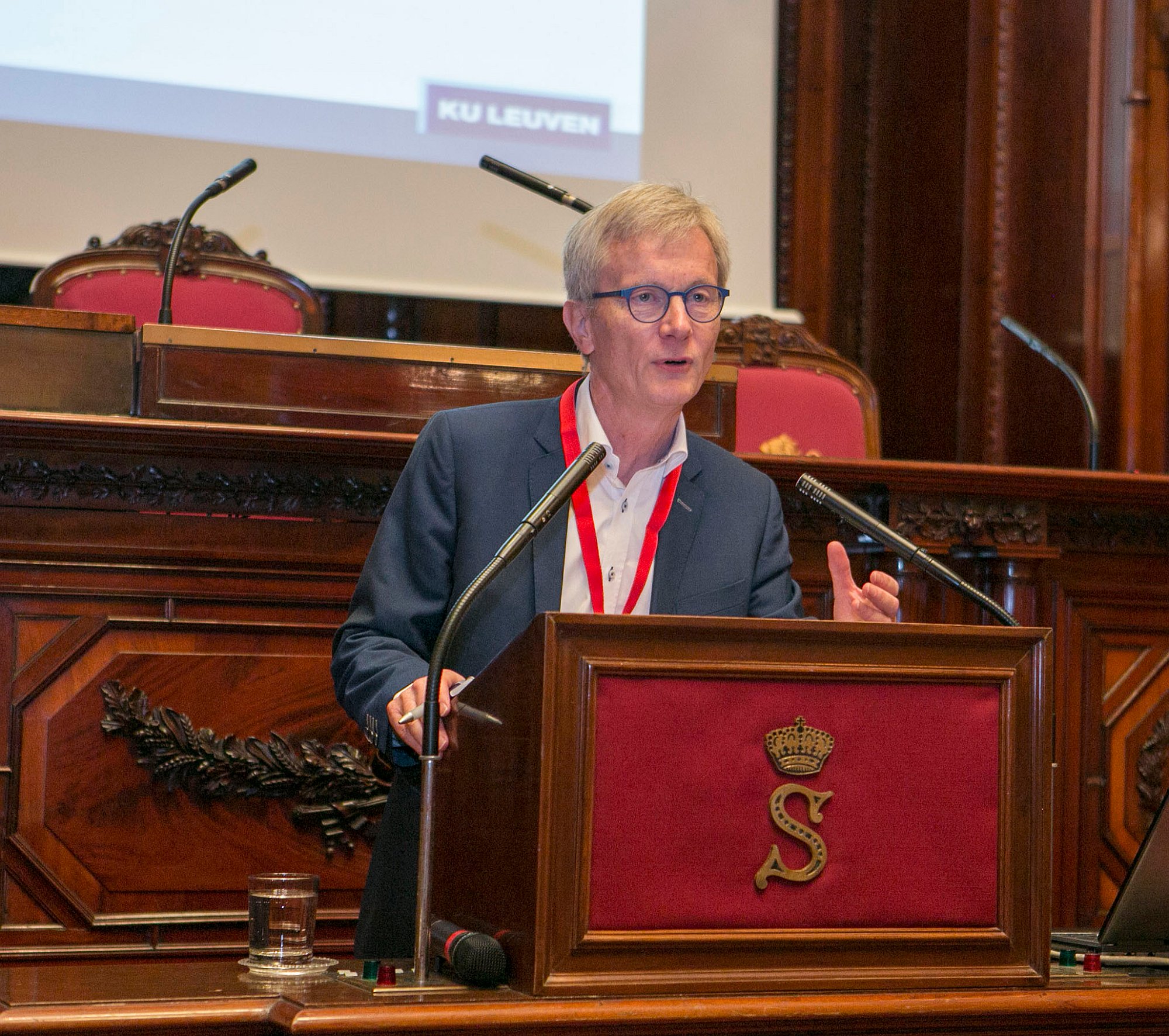  Symposium « Vers le meilleur accompagnement spirituel possible dans le domaine de la santé et de l'aide sociale »