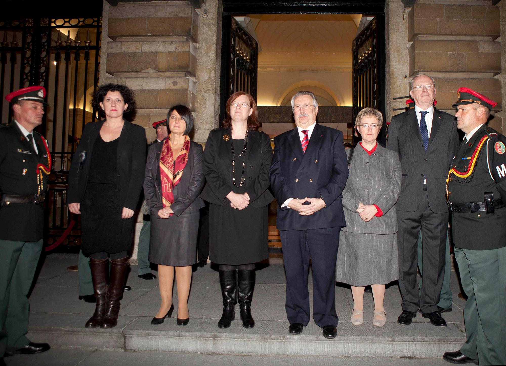  La Fête du Roi au Parlement féderal - “Hommage aux bénévoles et aux volontaires” - 15/11/2011