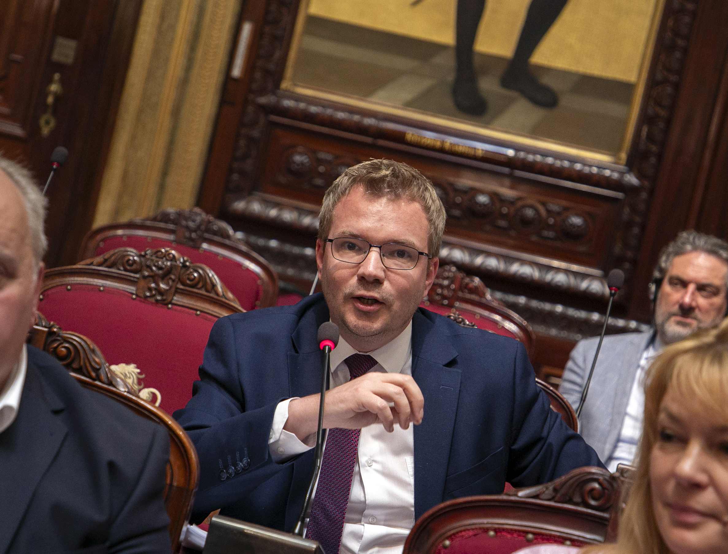  Le Sénat vote sur le projet de déclaration de révision de la Constitution