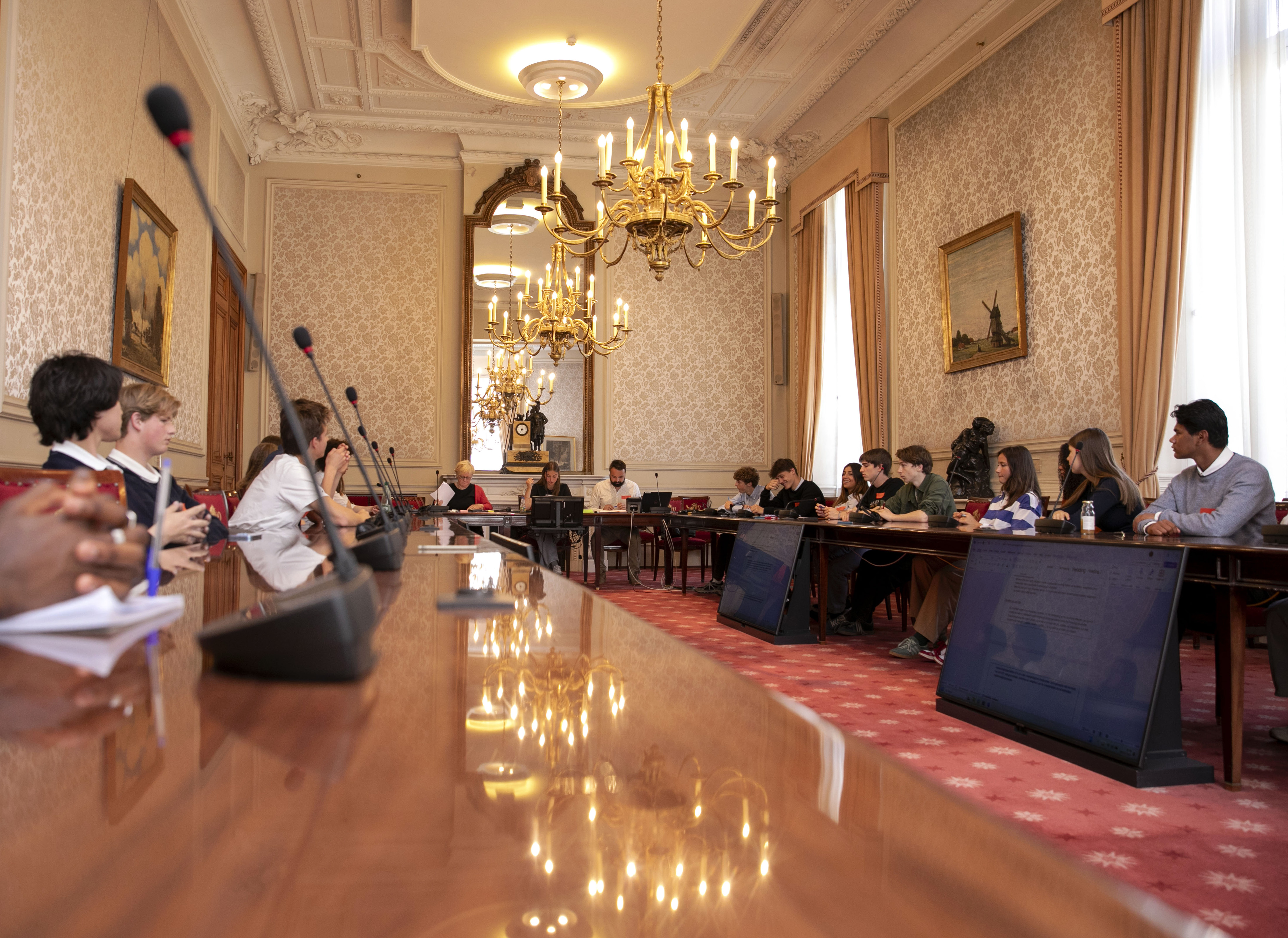  Jongerenparlement in de Senaat